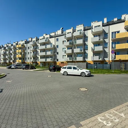 Comfortable For 4 Guests With Terrace, Garden And Projector By Renters Apartman Wrocław